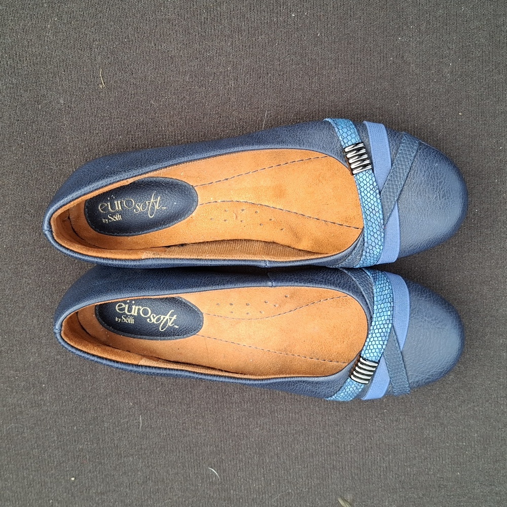 NwOT Eurosoft By Sofft Women's Blue Flats